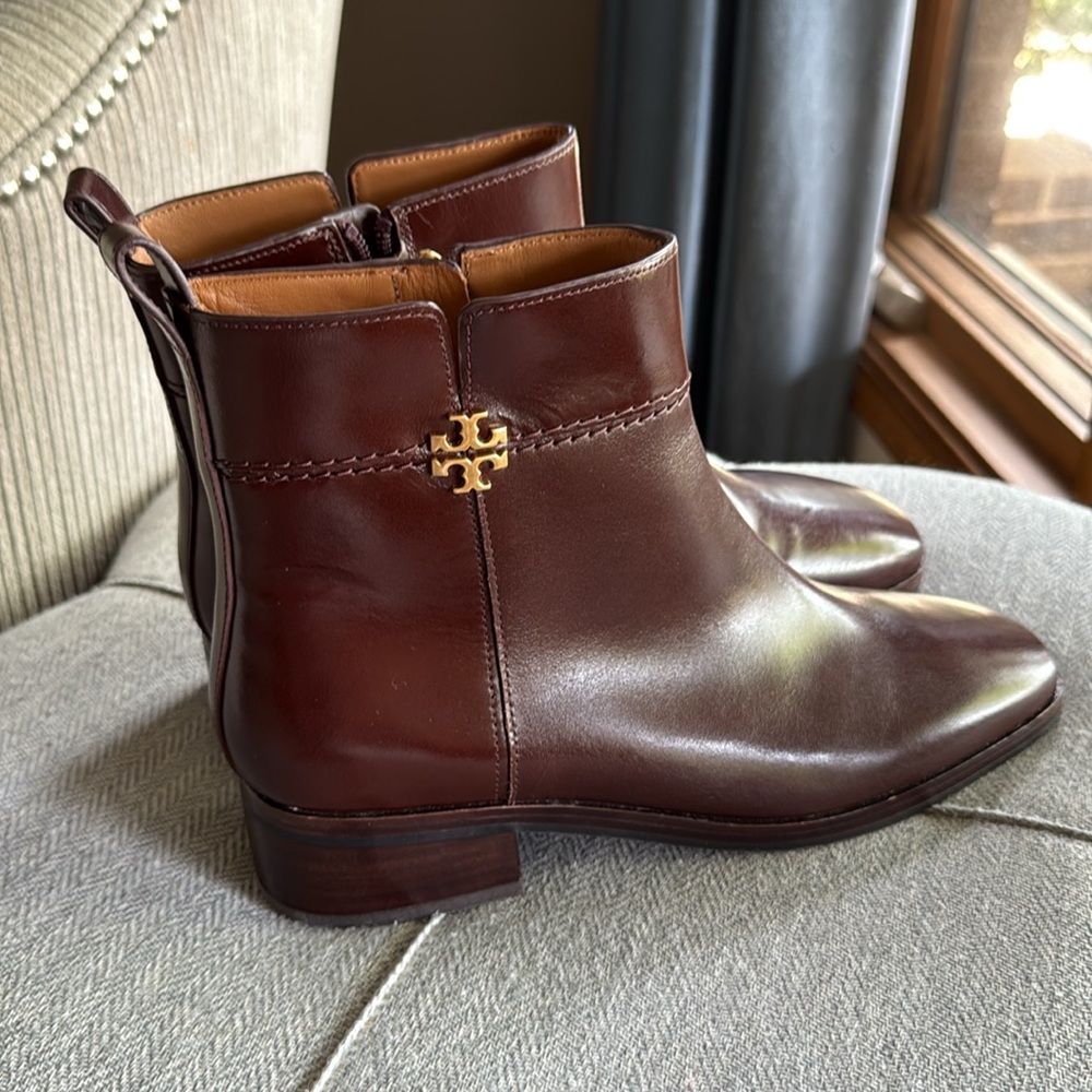 Tory Burch Everly Flat Boot - Picture 3 of 9